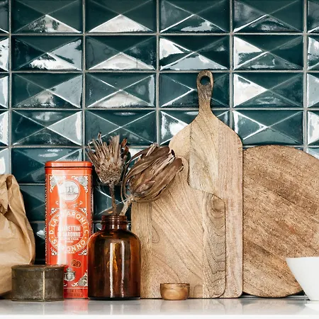 Daire The Lisboans *